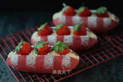 Strawberry with a pie bag
