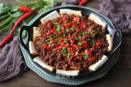 Precious meat and tofu
