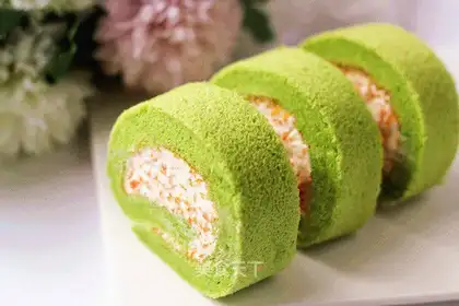 Pumpkin cake roll