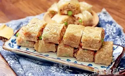 Tofu-coated rice rolls