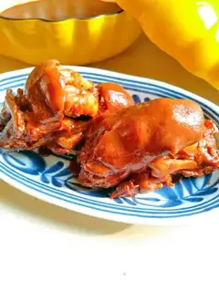 Roasted pig hoof