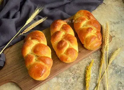 Whole wheat milk bread