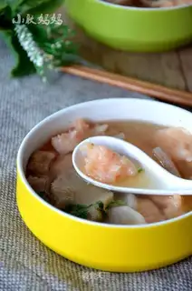 Monkey-head mushroom-shrimp soup