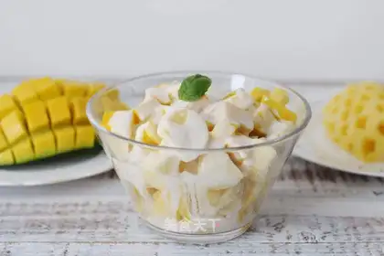 Yogurt fruit salad