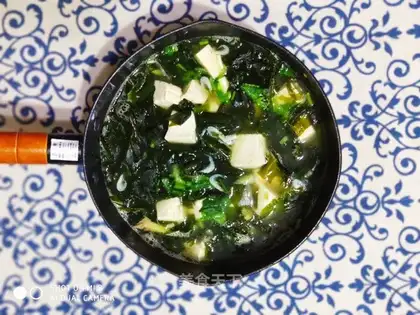Clothes and tofu soup