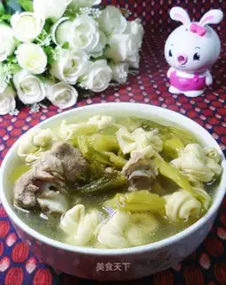 A thousand coleslaw soups