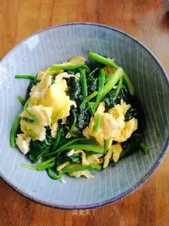 Spinach fried eggs