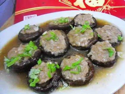 Meat and mushrooms