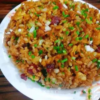 Sausage sauce and egg fried rice