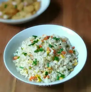 Cream pepper and egg fried rice
