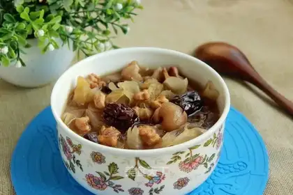 The silver spoon of the pecan