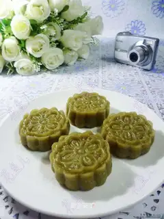 Tea and tea cake