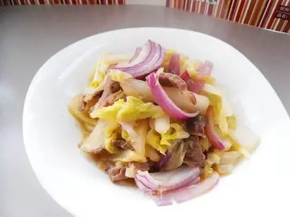 Meatloaf onions and cabbage