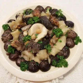 Seafood pot