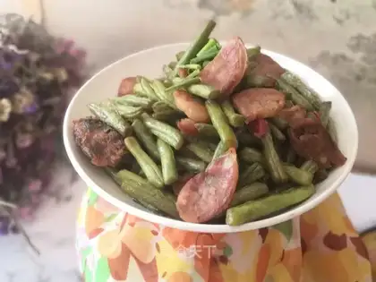 ♪ Four seasons of bean fried sausage ♪