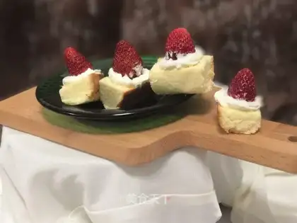 Strawberry chili cake