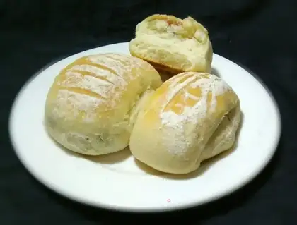 Onion bacon bread