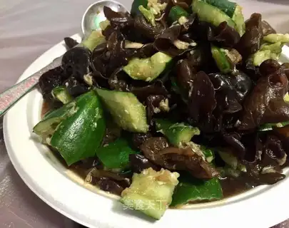 ♪ Black-muck little cucumber ♪