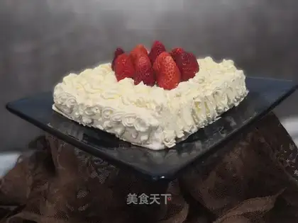 Strawberry cream cake