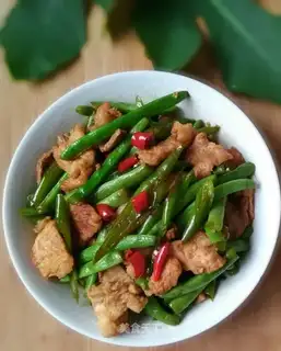 Four seasons of bean-bread fried meat