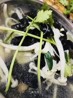 Molybdenum mushroom shrimp soup