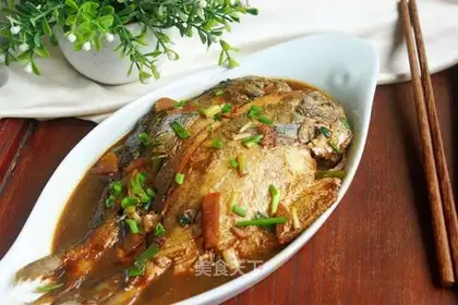 Red-burned mackerel