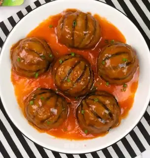 The lantern eggplant