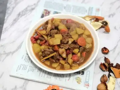 Beef roasted potato carrots