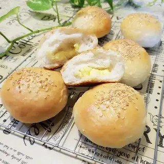 Japanese rice bread