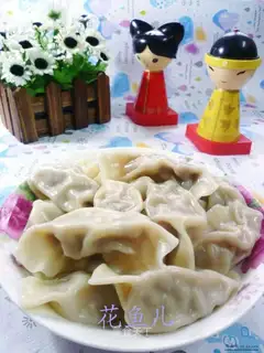 Dolls, chicken, chicken, meat dumplings