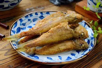 Five-smelt yellowfish