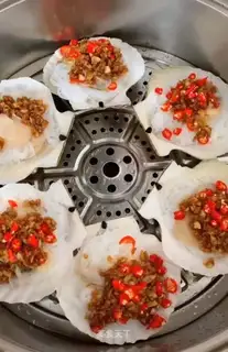 A garlic fan scallop