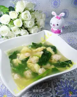 Fried egg shrimp spinach soup