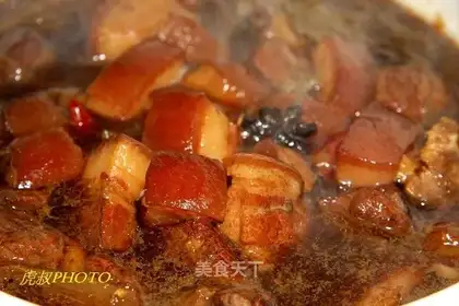 Casserole Dongpo Pork