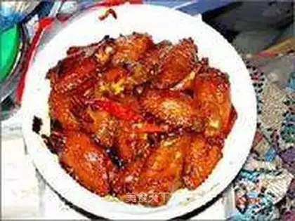 Braised chicken wings