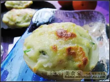 baked potato with cheese
