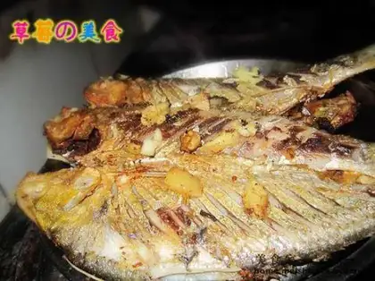 Dry fried yellow croaker
