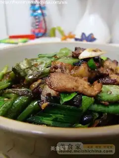 Sauteed pepper with pork