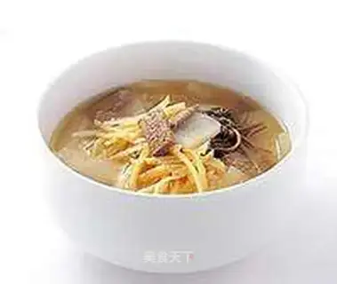 Fresh and strong miso soup soaked in rice