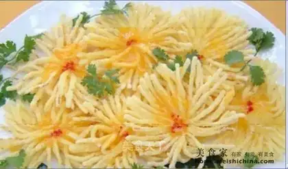 Winter melon and chrysanthemum