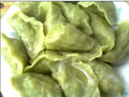 Artemisia leaf emerald dumplings