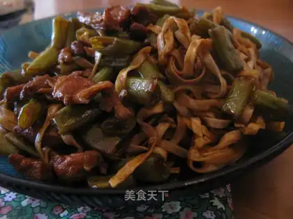 Doujiao braised noodles
