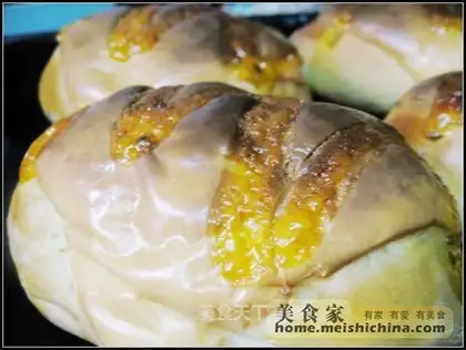Cheese and pork floss bread