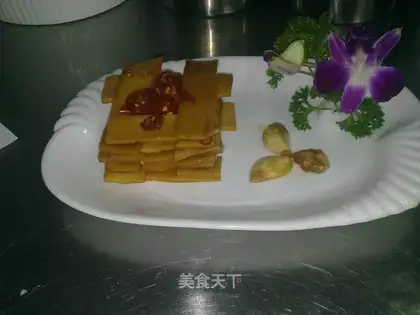 Soak radish skin