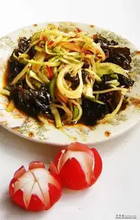 Mixed fungus with three shredded silk