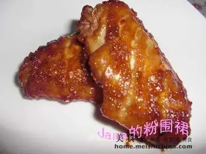 Roasted wings with bean curd and apple