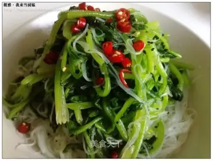 Spinach with vermicelli