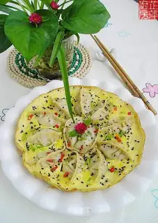 Fried dumplings with eggs