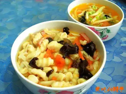 Soup cat ear noodles