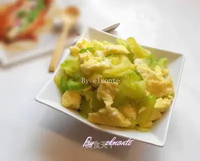 Scrambled eggs with bitter gourd